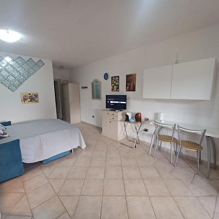 マリネッラCasa Monella Mono Locale Vista Mareアパートメント エクステリア 写真